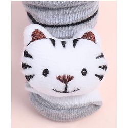 Cute Walk by Babyhug Fabric Ankle Length Socks Shoes with Kitten Design & Applique- Grey