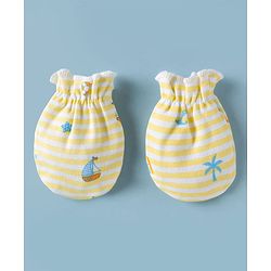 Babyhug 100% Cotton Interlock Knit Cap Mittens & Booties Set With Nautical Print Lemon - Diameter 8 cm