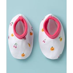 Babyhug 100% Cotton Knit Cap Mittens & Booties with Fruit Print Multicolor - Diameter 8 cm