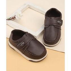 Cute Walk by Babyhug Velcro Closure Formal & Party Wear Shoes - Beige