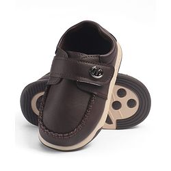 Cute Walk by Babyhug Velcro Closure Formal & Party Wear Shoes - Beige