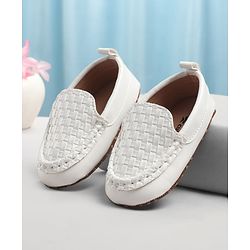 Cute Walk by Babyhug Slip On Solid Booties - White