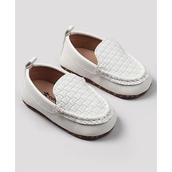 Cute Walk by Babyhug Slip On Solid Booties - White