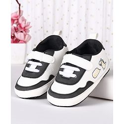 Cute Walk by Babyhug Velcro Closure Dino Printed Booties - Black