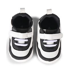 Cute Walk by Babyhug Velcro Closure Dino Printed Booties - Black