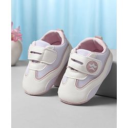 Cute Walk by Babyhug Velcro Closure Solid Booties - Pink