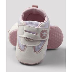 Cute Walk by Babyhug Velcro Closure Solid Booties - Pink