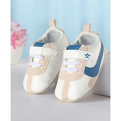 Cute Walk by Babyhug Velcro Closure Solid Booties - Blue