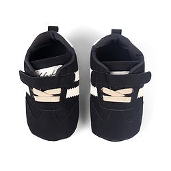 Cute Walk by Babyhug Velcro Closure Solid Booties - Black