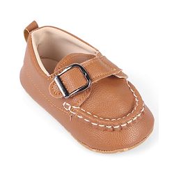 Cute Walk by Babyhug Velcro Closure Solid Booties - Brown