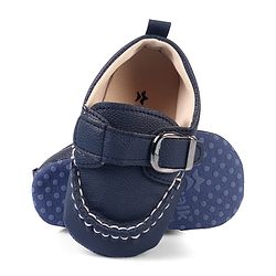 Cute Walk by Babyhug Velcro Closure Solid Booties - Brown