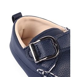 Cute Walk by Babyhug Velcro Closure Solid Booties - Brown