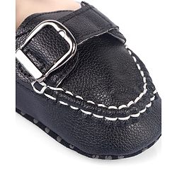Cute Walk by Babyhug Velcro Closure Solid Booties - Brown