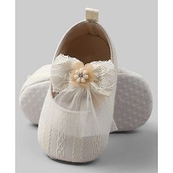 Cute Walk by Babyhug Slip On Booties with Bow Applique - Purple