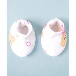 Babyhug 100% Cotton Interlock Knit Cap Mittens & Booties Bear Face Print - Diameter 10.5 cm