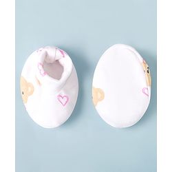 Babyhug 100% Cotton Interlock Knit Cap Mittens & Booties Bear Face Print - Diameter 10.5 cm