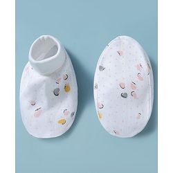 Babyhug 100% Cotton Interlock Knit Mittens & Booties Set With Heart Print - White