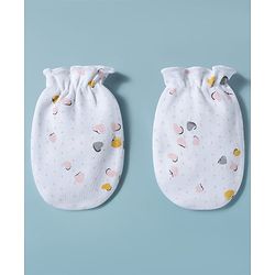 Babyhug 100% Cotton Interlock Knit Mittens & Booties Set With Heart Print - White