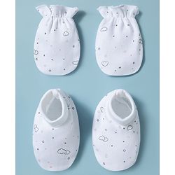 Babyhug 100% Cotton Interlock Knit Mittens & Booties Set With Clouds Print - White