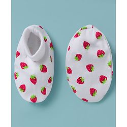 Babyhug 100% Cotton Knit Cap Mittens & Booties with Strawberry Print Multicolor - Diameter 8 cm