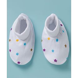 Babyhug 100% Cotton Knit Cap Mittens & Booties with Star Print Multicolor - Diameter 8 cm
