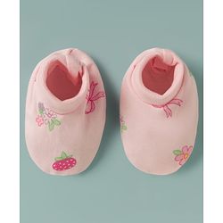 Babyhug 100% Cotton Interlock Knit Cap Mittens & Booties With Floral Bow & Strawberry Print Multicolor - Diameter 16 cm