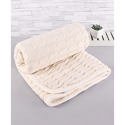 Babyhug Premium Cotton Knitted & Fur Blanket - White