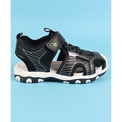 Cute Walk by Babyhug Velcro Closure Solid Sandals - Black