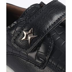 Cute Walk by Babyhug Velcro Closure Solid Loafers - Black