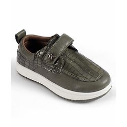Cute Walk by Babyhug Velcro Closure Solid Loafers - Black