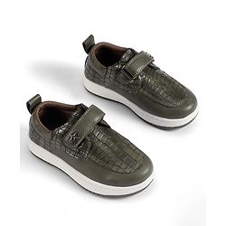 Cute Walk by Babyhug Velcro Closure Solid Loafers - Black