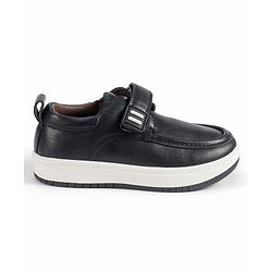 Cute Walk by Babyhug Velcro Closure Solid Loafers - Black