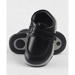 Cute Walk by Babyhug Velcro Closure Solid Shoes - Black
