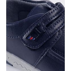 Cute Walk by Babyhug Velcro Closure Solid Shoes - Black
