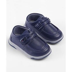 Cute Walk by Babyhug Velcro Closure Solid Shoes - Black