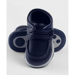 Cute Walk by Babyhug Velcro Closure Solid Shoes - Black