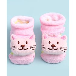 Cute Walk by Babyhug Ankle Length Socks Shoes With Cat Applique - Multicolor