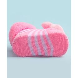 Cute Walk by Babyhug Ankle Length Socks Shoes With Applique - Multicolor