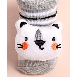 Cute Walk by Babyhug Ankle Length Socks Shoes With Applique - Multicolor