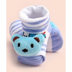 Cute Walk by Babyhug Ankle Length Socks Shoes With Applique - Multicolor