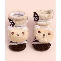 Cute Walk by Babyhug Ankle Length Socks Shoes With Bear Applique - Multicolor