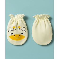 Babyhug 100% Cotton Knit Giraffe Printed Mittens & Booties Set - Yellow