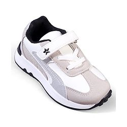 Cute Walk by Babyhug Velcro Closure Solid Sneaker Shoes - Black
