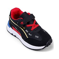 Cute Walk by Babyhug Velcro Closure Hearts Printed Sneaker Shoes - White