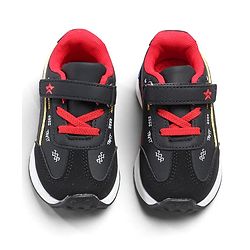 Cute Walk by Babyhug Velcro Closure Hearts Printed Sneaker Shoes - White