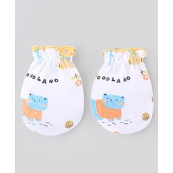 Babyhug 100% Cotton Interlock Knit Cap , Mittens & Booties with Bear Print White - Diameter 13 cm
