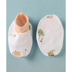 Babyhug 100% Cotton Interlock Knit Cap Mittens & Booties With Tree Home Print White - Diameter 14 cm