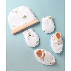 Babyhug 100% Cotton Interlock Knit Cap Mittens & Booties With Tree Home Print White - Diameter 14 cm