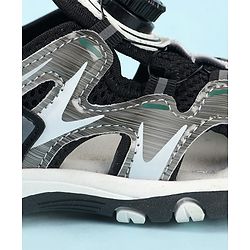 Cute Walk by Babyhug Velcro Closure Solid Sandals - Black