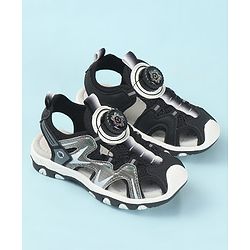 Cute Walk by Babyhug Velcro Closure Solid Sandals - Black